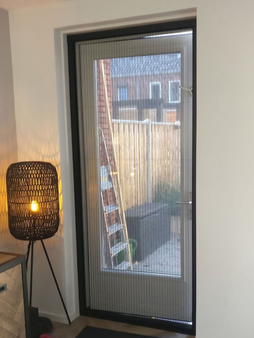 Horren voor ventilatie zonder insecten